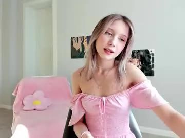 paradi_se — remove panties for 20 minutes #new #teen #18 [500 tokens remaining]