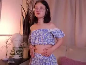 randiheart — Goal: Do you want to see what's under my top? ;)  #teen #smalltits #18 #natural #shy [88 tokens remaining]