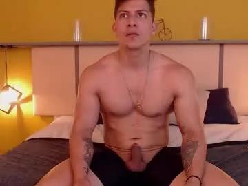 tyronyx — GOAL: CUM Show [599 tokens remaining] Hey  guys! Make me feel welcomed  #muscle #cum #bigcock #latino #mature
