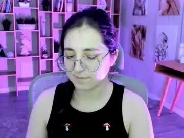 virtualvoyant — GOAL: :) [472 tokens remaining] the vacation is over and I'm here again     #goddess #nonude #brunette #cute #natural