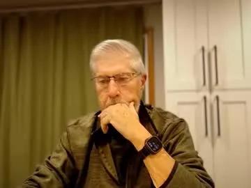 yougogirl_3 — YouGoGirl_3  Not INTO GUYS.  at my son's place dog sitting......... #Mature #FWB #SaltNpepper #Handsome #Married