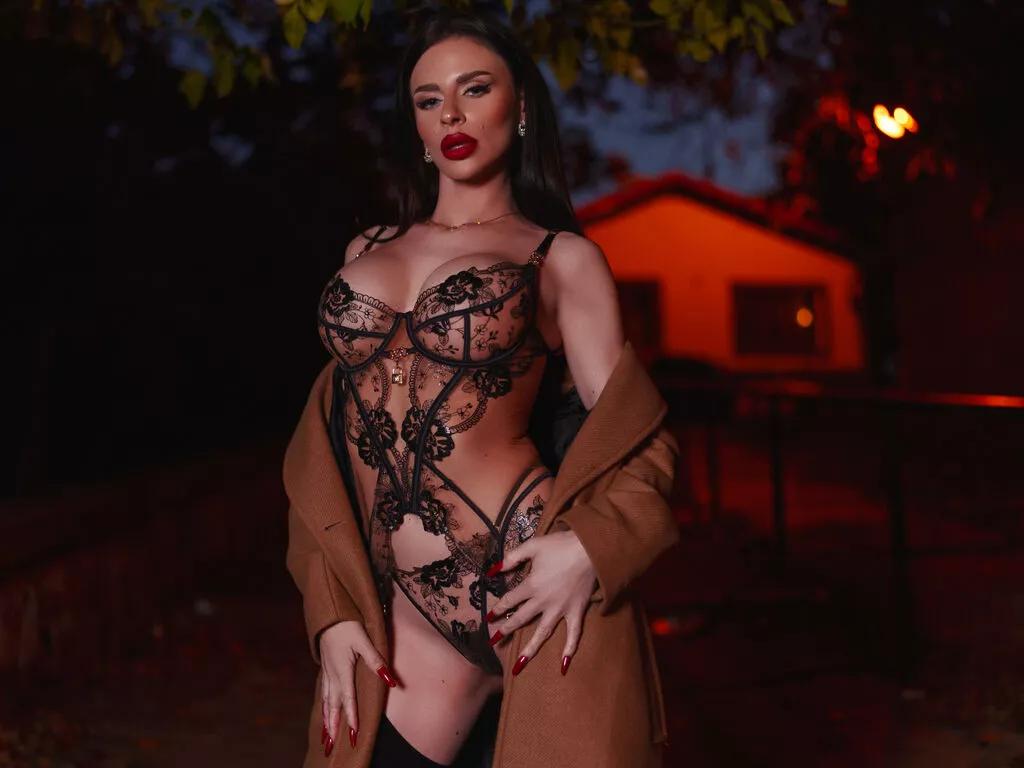 LiveJasmin Josephine is Freechat Josephine — A real man who  can  handle a  strong woman.