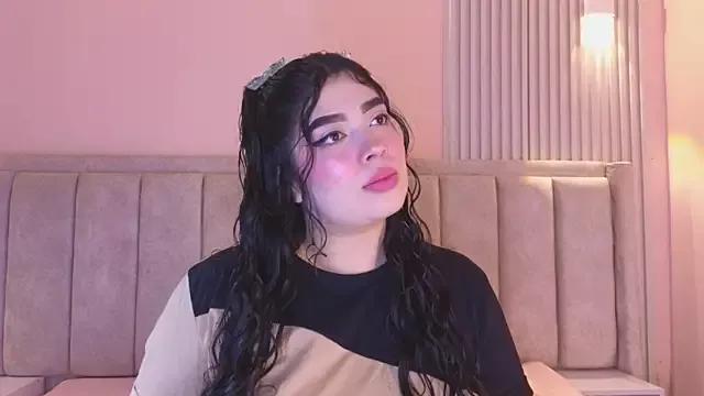 AgathaLynx on StripChat 