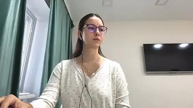 StripChat Allisgree  is Freechat  Allisgree — bite and lick my lips