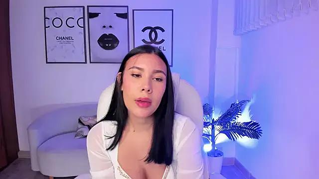 Avatar of amara_foxx