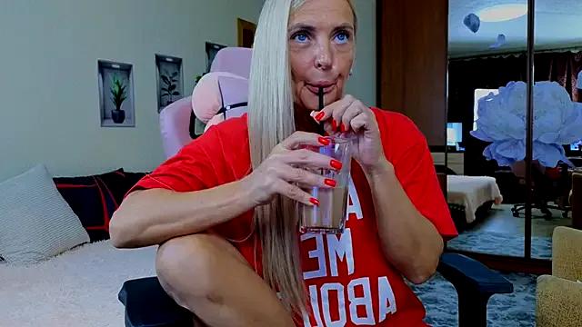 Avatar of amelia_blondy