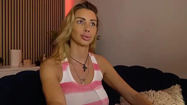 Freechat angel_wow_ on StripChat