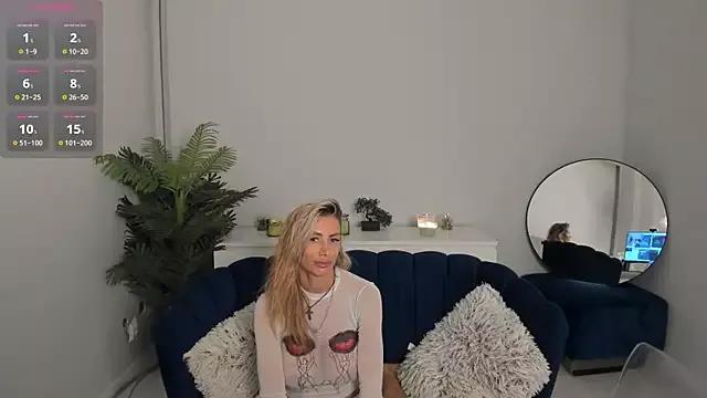 Freechat angel_wow_ on StripChat