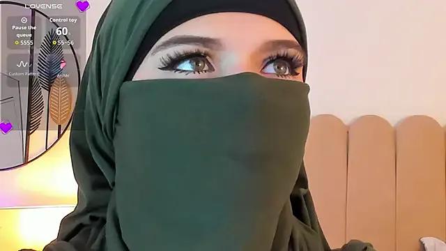 Freechat anna-henao on StripChat
