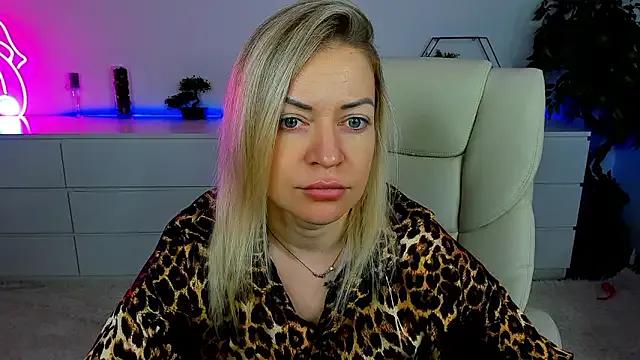 StripChat Anna_Snows  is Freechat  Anna_Snows — Make my day better KIssss u