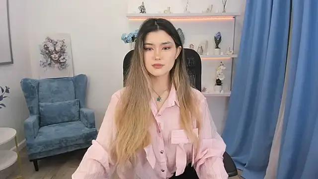 Group AnneTLi on StripChat