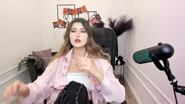 Group AnneTLi on StripChat