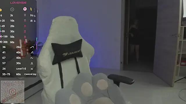 AnyaTaylorJoy_ on StripChat 