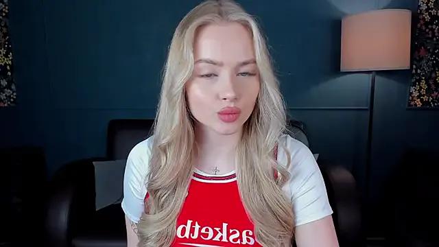 Freechat AvroraGoldie on StripChat