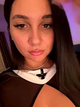 Freechat babyyboomm on StripChat