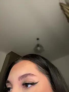 Freechat babyyboomm on StripChat