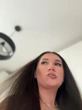 Freechat babyyboomm on StripChat