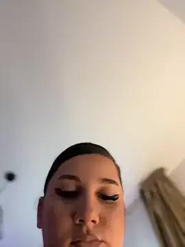 Freechat babyyboomm on StripChat