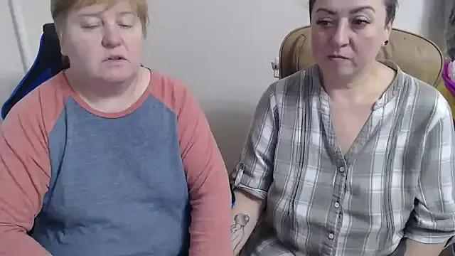 StripChat Bertie_Adeline  is Freechat  Bertie_Adeline — hot kiss and boobs