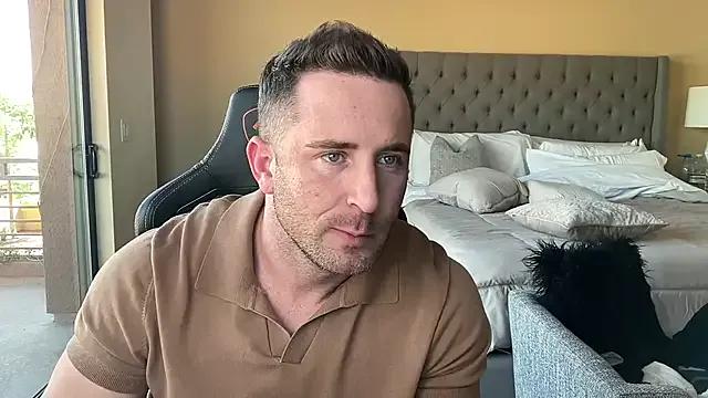 Freechat brettmycles28 on StripChat
