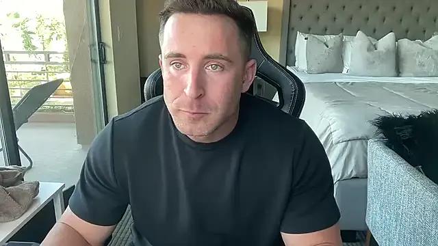 Freechat brettmycles28 on StripChat