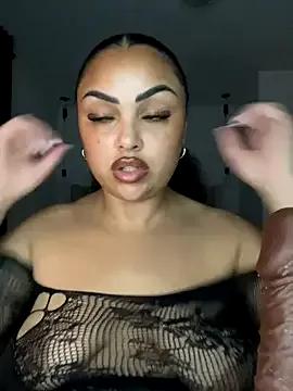 StripChat CaramelCarmenxox  is Freechat  CaramelCarmenxox — Oiling my boobs