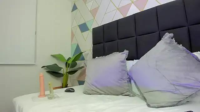 Freechat dalila_harris on StripChat