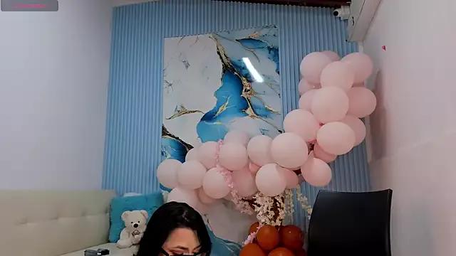 Danniela18_ on StripChat 