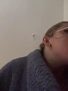 StripChat Demure_Whore  is Freechat  Demure_Whore — Fuck myself with fantasy dildo
