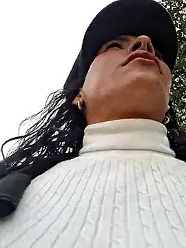 Doll_Loren on StripChat 