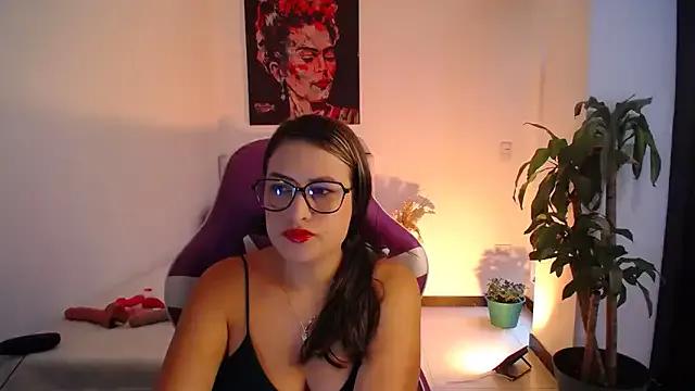 StripChat esmeraldaa230  is Freechat  esmeraldaa230 — naked