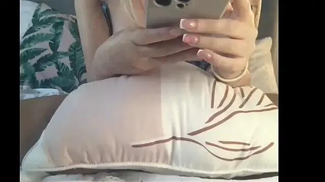 Freechat femmefatalebabe on StripChat