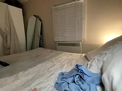 FrancescaXO — Tits out 10 mins
