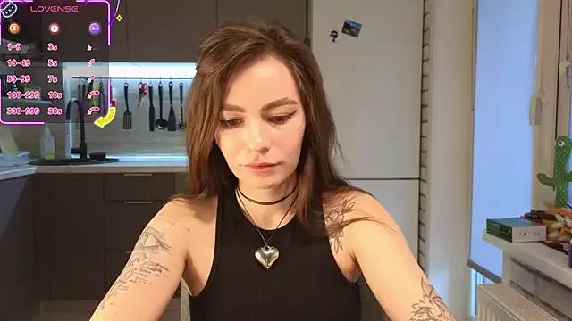 Avatar of girl_with_snaketatto0