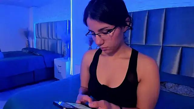 Avatar of HollyPeach