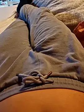 Horny_mummy — Zieh die Unterhose aus mummy