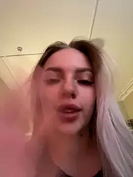 Avatar of HugeBoobsAlice