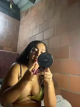 Jessyivonne on StripChat 