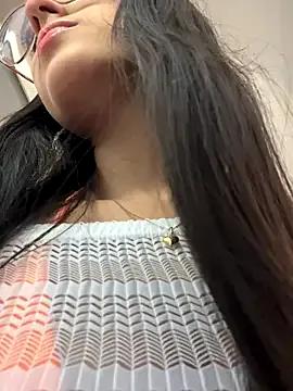 Juanita-Diaz — PANTY OFF + RUB MY PUSSY 