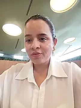 Avatar of Julieth_hot-69