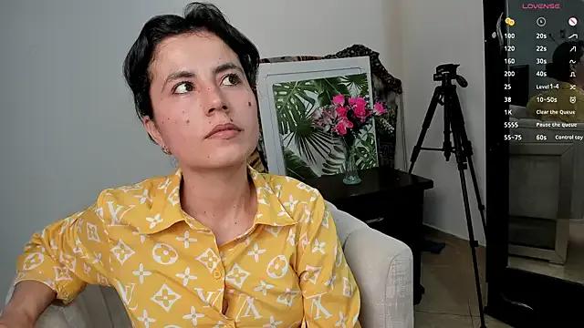 Freechat kanela3434 on StripChat