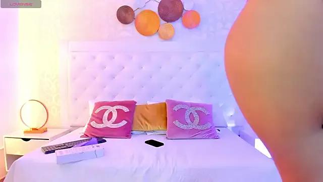 kendallspears_1 — twerk and flash tits