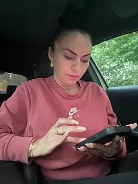 KimKelly13 on StripChat 