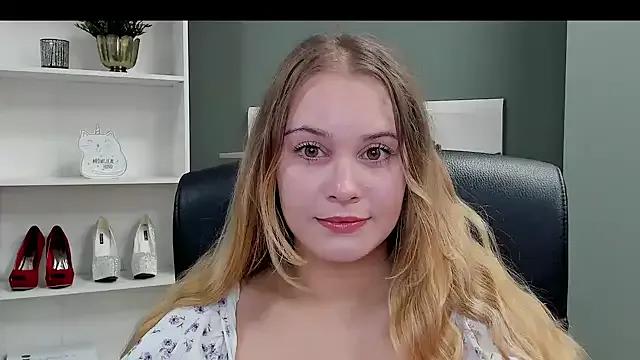 kitty_valeria on StripChat 