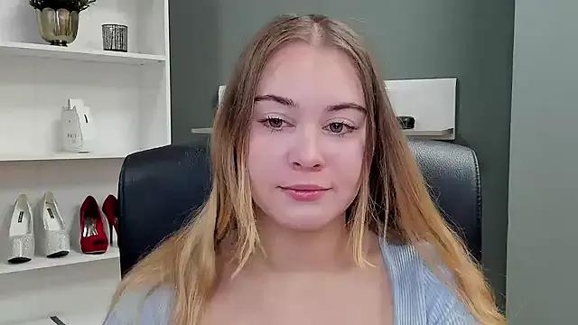 kitty_valeria on StripChat 
