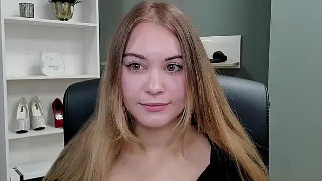 kitty_valeria on StripChat 