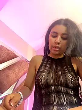 StripChat Larabrooks  is Freechat  Larabrooks — french kiss