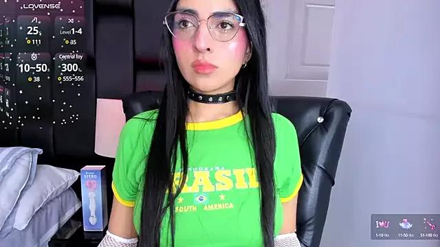 Freechat LennaBlair on StripChat