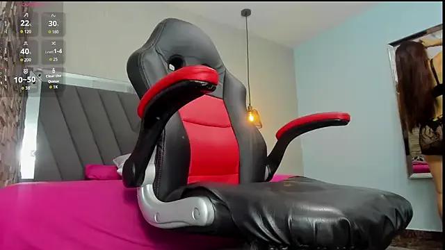 Avatar of LIANEUMANN