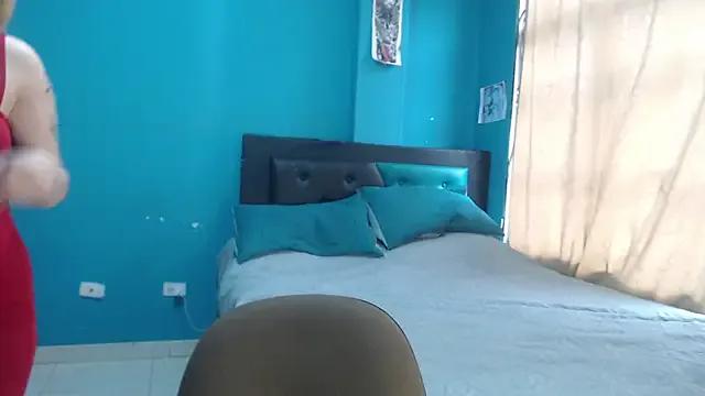 Freechat Liaroberts1 on StripChat